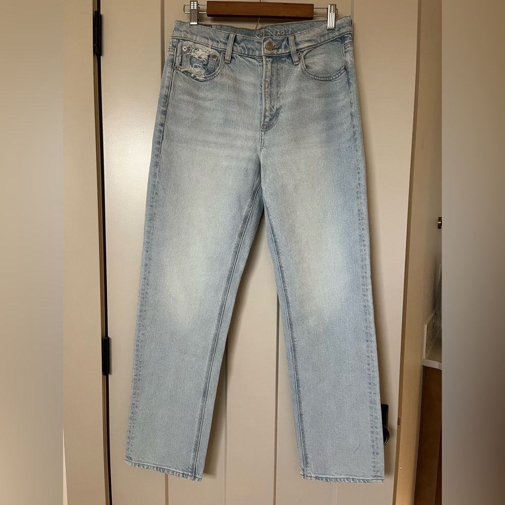 American Eagle Outfitters Light Blue Straight Leg Jeans size 8